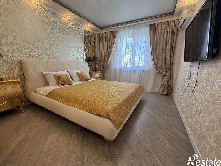 3-комн квартира Буденного улица, 13