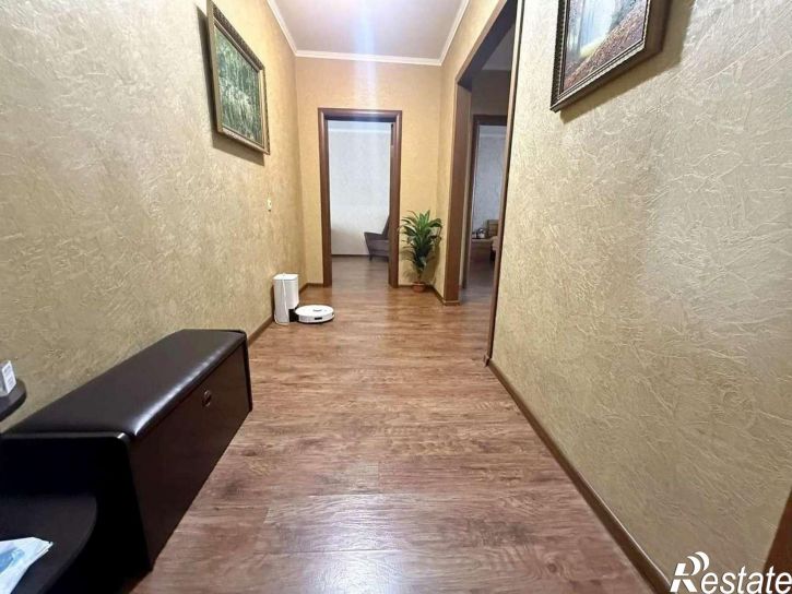 3-комн квартира Королева улица, 6