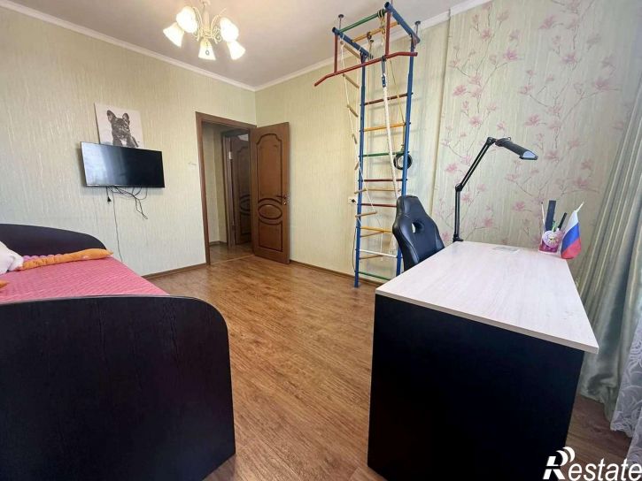 3-комн квартира Королева улица, 6