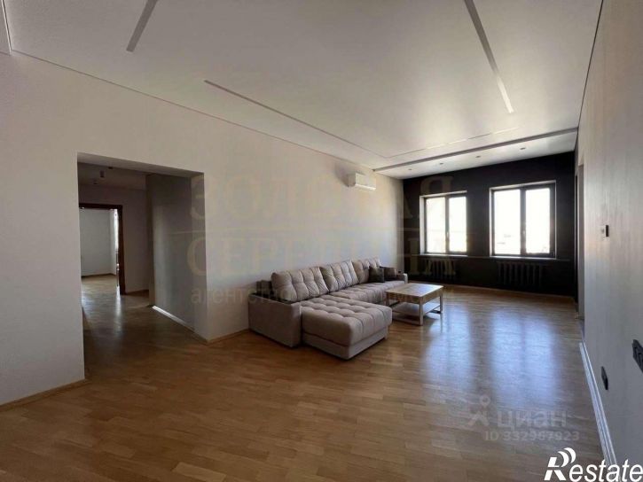 3-комн квартира пр-кт Славы, 43,  д. 43
