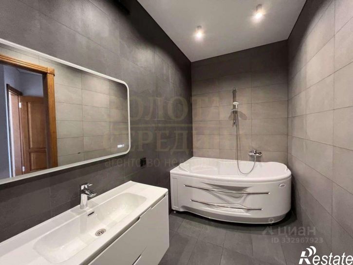 3-комн квартира пр-кт Славы, 43,  д. 43