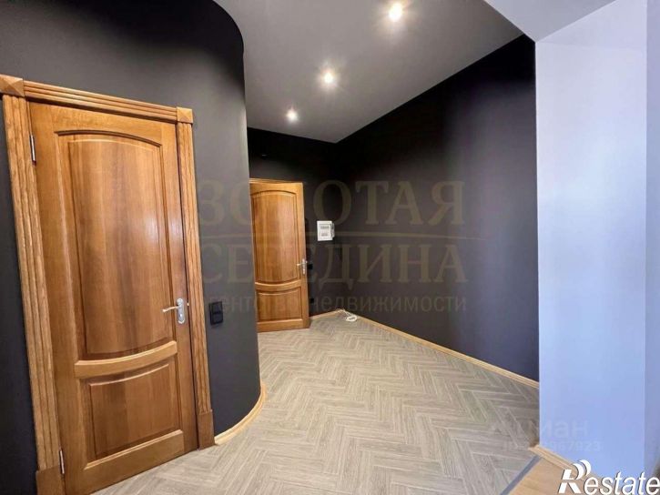 3-комн квартира пр-кт Славы, 43,  д. 43