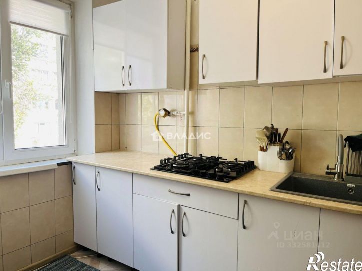 3-комн квартира Народный б-р, 63а,  д. 63а