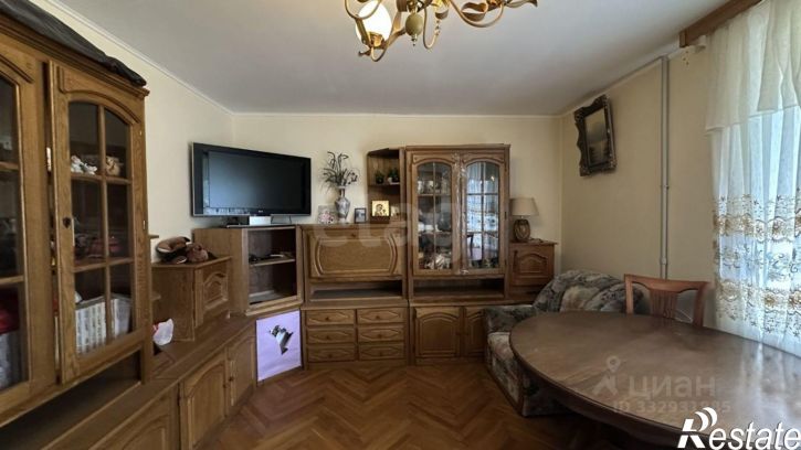 3-комн квартира ул Костюкова, 32,  д. 32