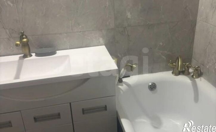3-комн квартира ул Есенина, 16,  д. 16