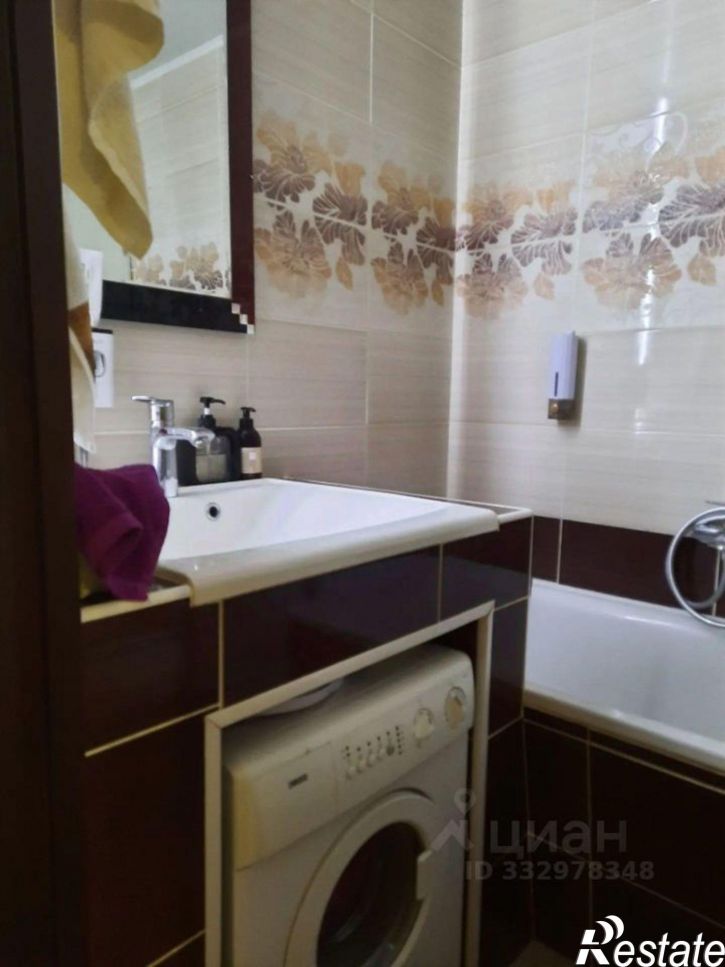 3-комн квартира ул Костюкова, 10,  д. 10