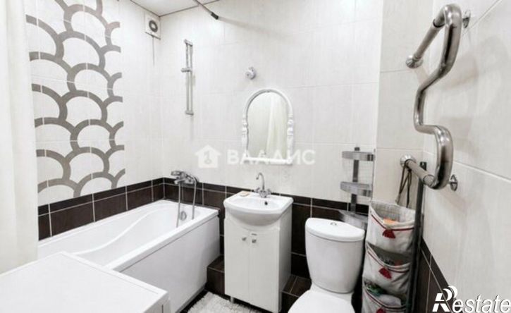 2-комн квартира ул 5 Августа, 26,  д. 26