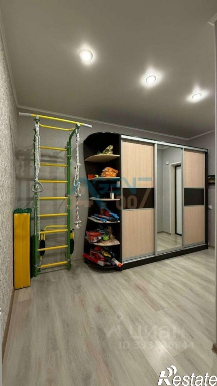 3-комн квартира ул Разина, 14,  д. 14