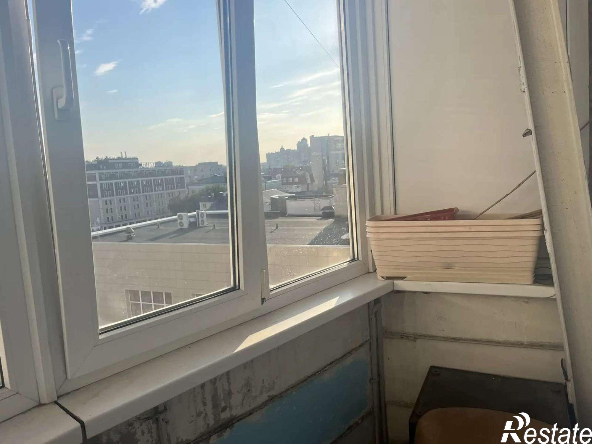 Купить квартиру за 12 000 000 рублей на Славы проспект, 44А