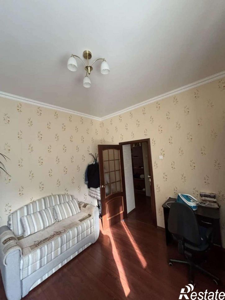 3-комн квартира Костюкова улица, 36А