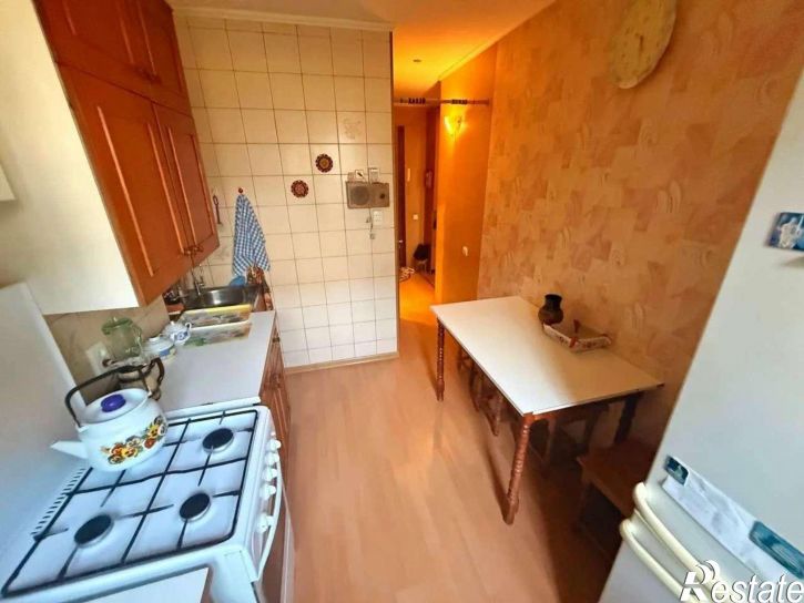 4-комн квартира 5 Августа улица, 6