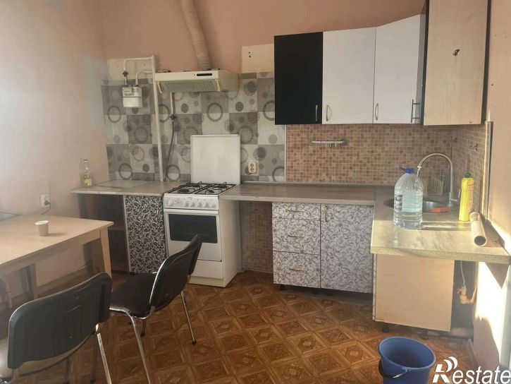 3-комн квартира Славы проспект, 44А