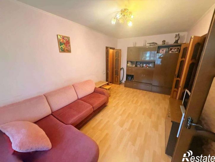 4-комн квартира 5 Августа улица, 6
