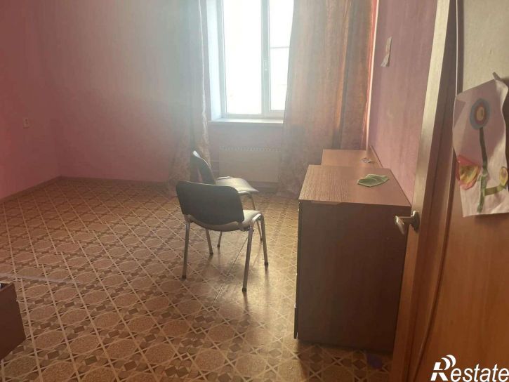 3-комн квартира Славы проспект, 44А