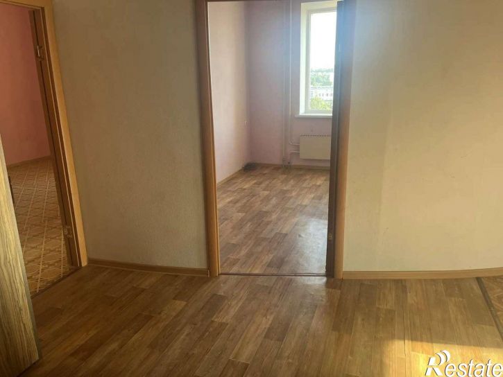 3-комн квартира Славы проспект, 44А