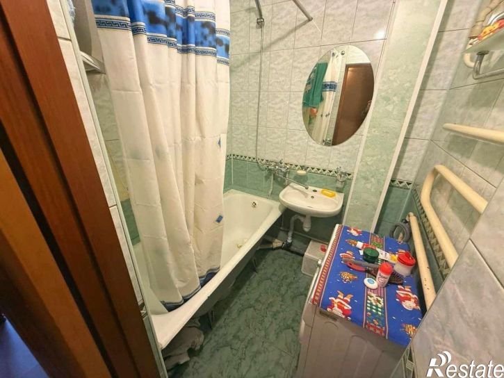 4-комн квартира 5 Августа улица, 6