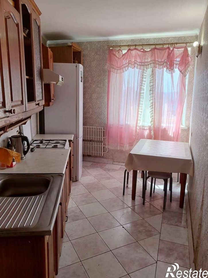 4-комн квартира Привольная улица, 11А