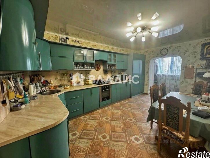 3-комн квартира б-р Юности, 23,  д. 23