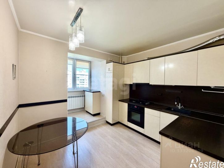 3-комн квартира ул Есенина, 8а,  д. 8а
