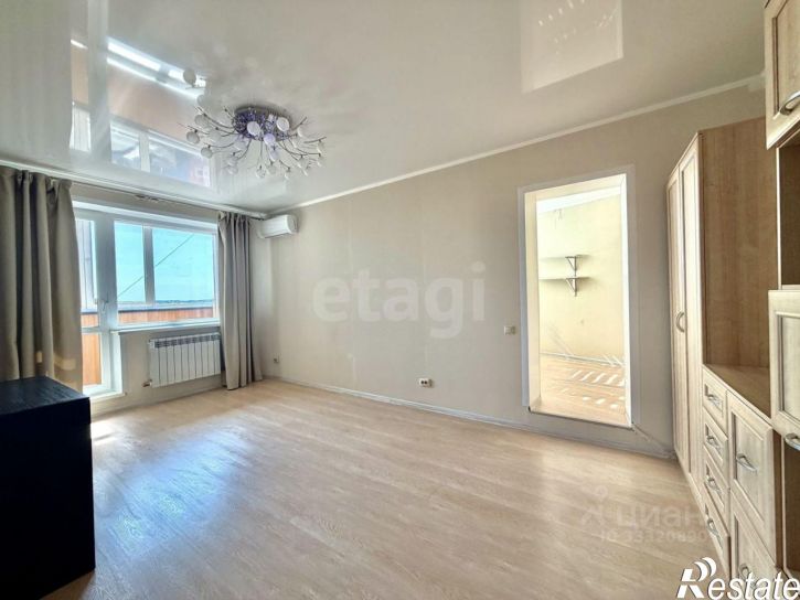 3-комн квартира ул Есенина, 8а,  д. 8а