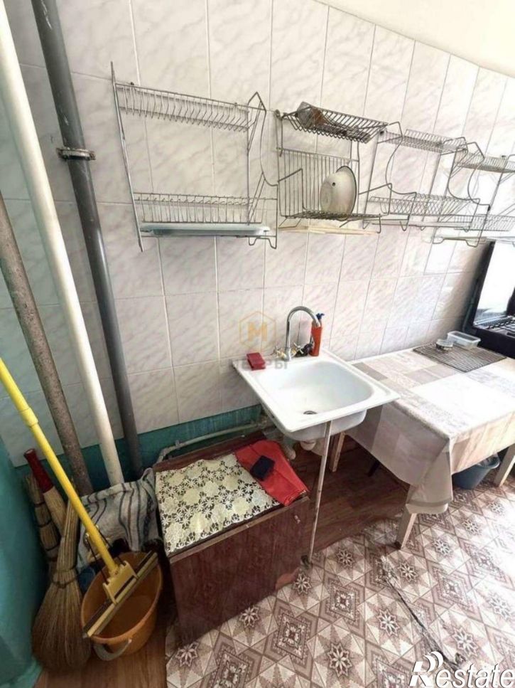 Комната ул 5 Августа, 2,  д. 2
