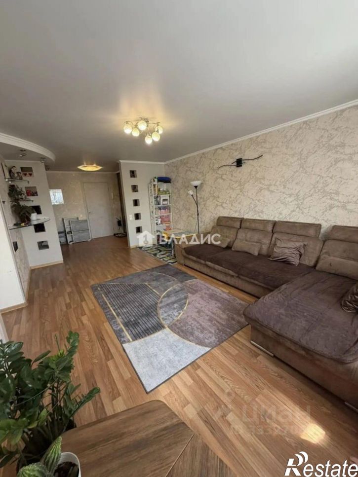 3-комн квартира ул Есенина, 32,  д. 32