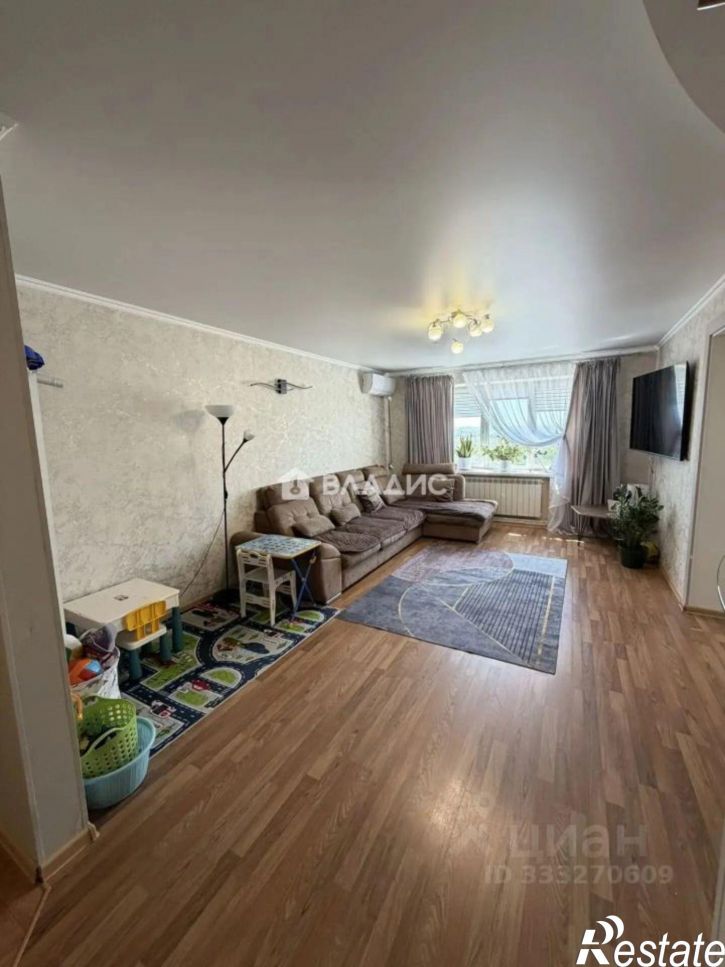 3-комн квартира ул Есенина, 32,  д. 32
