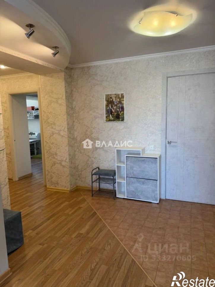 3-комн квартира ул Есенина, 32,  д. 32