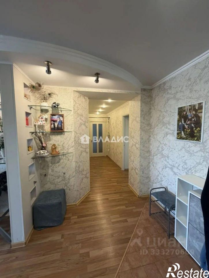 3-комн квартира ул Есенина, 32,  д. 32