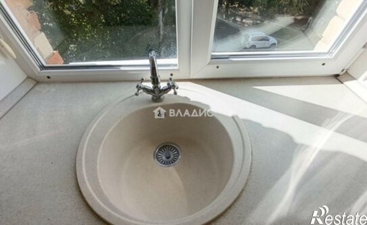 2-комн квартира ул Костюкова, 37,  д. 37