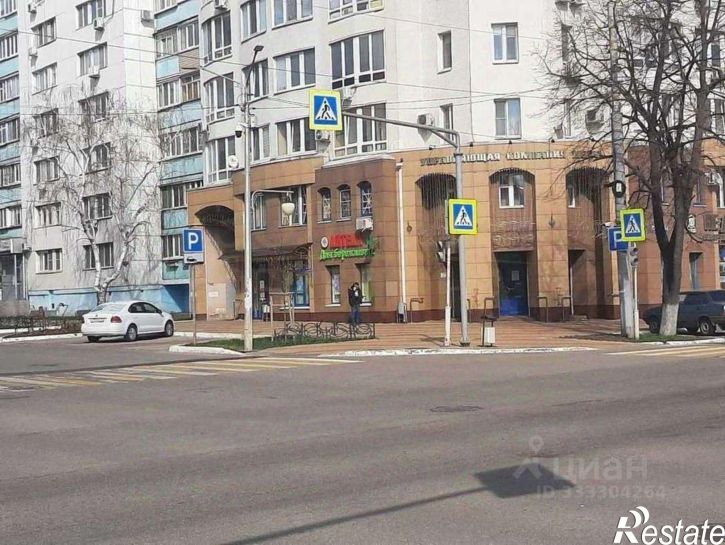 Торговое помещение пр-кт Славы, 36,  д. 36
