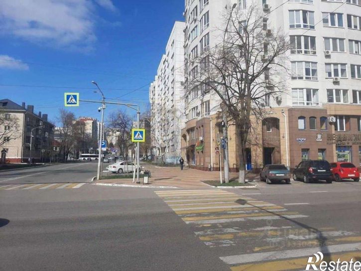 Торговое помещение пр-кт Славы, 36,  д. 36
