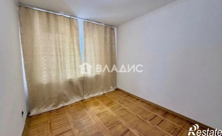 3-комн квартира пр-кт Ватутина, 13Б,  д. 13Б