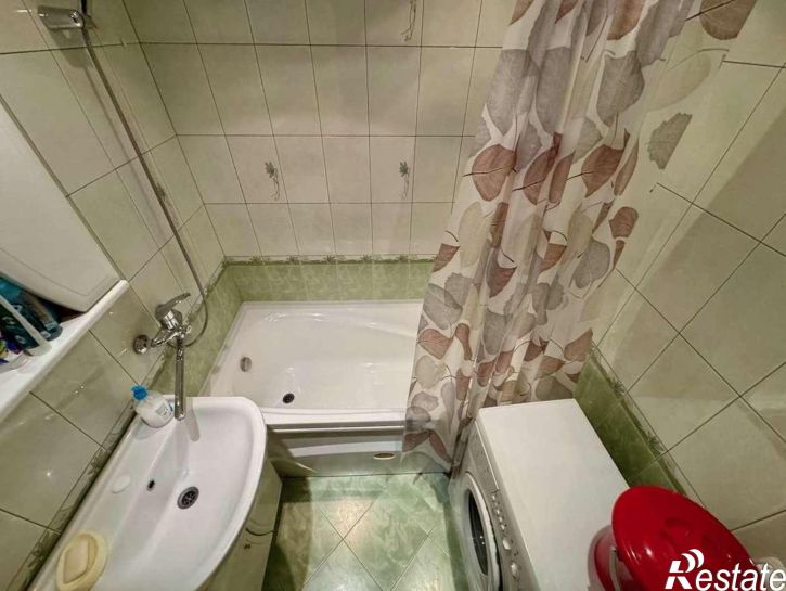 3-комн квартира Есенина улица, 44А