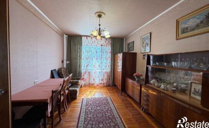 2-комн квартира пр-кт Славы, 90,  д. 90