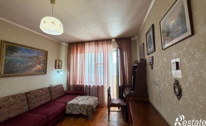 2-комн квартира пр-кт Славы, 90,  д. 90