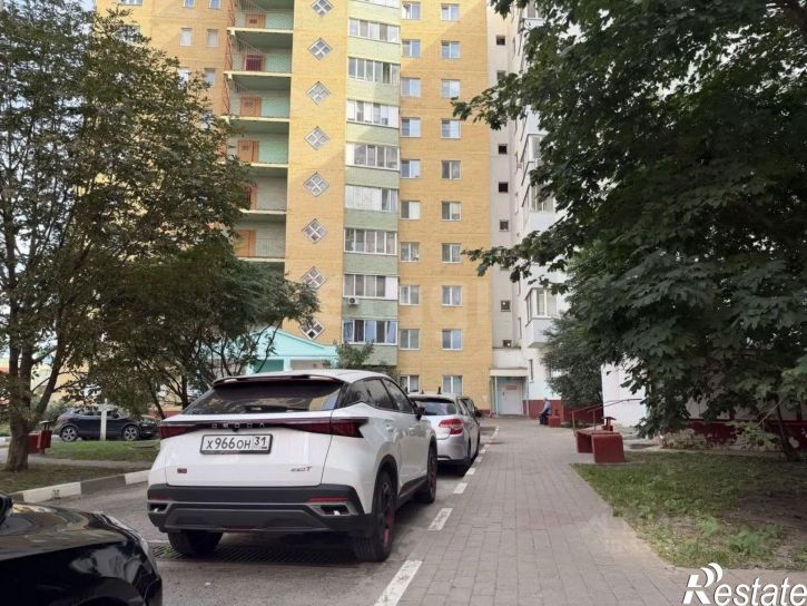 1-комн квартира ул Есенина, 8,  д. 8