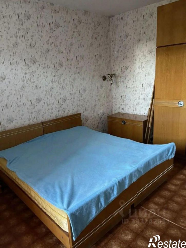 4-комн квартира ул 60 лет Октября, 1,  д. 1