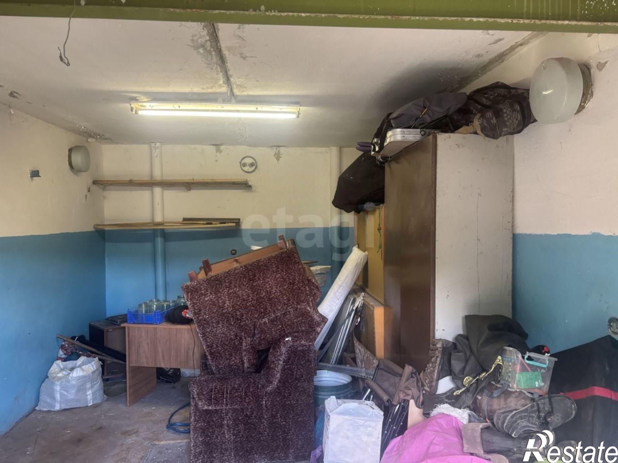 Купить гараж, место в паркинге за 300 014 рублей