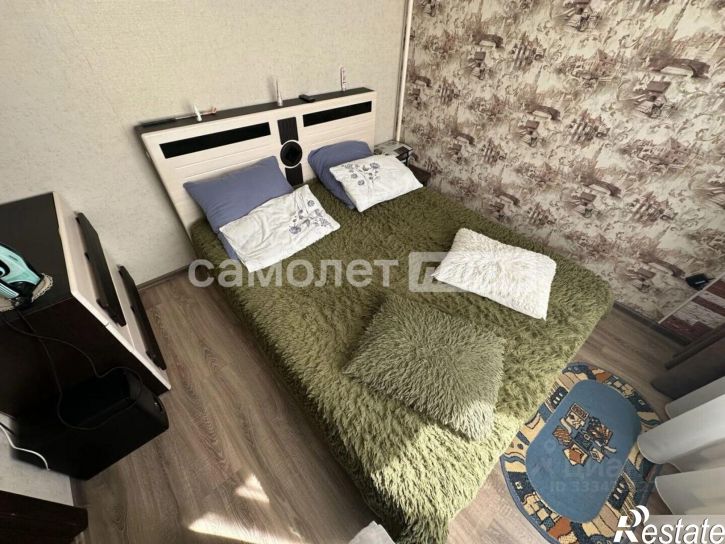 4-комн квартира ул Костюкова, 73,  д. 73