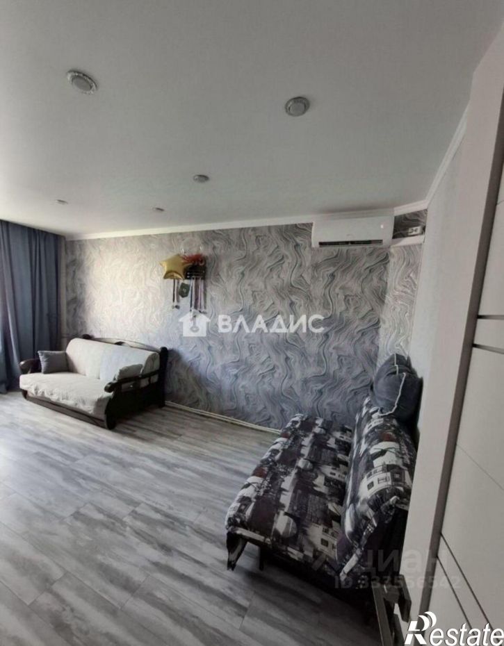 3-комн квартира ул Есенина, 44,  д. 44