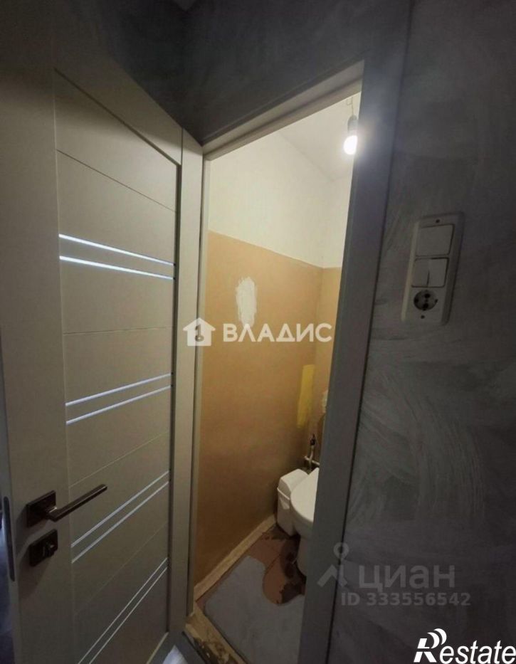 3-комн квартира ул Есенина, 44,  д. 44