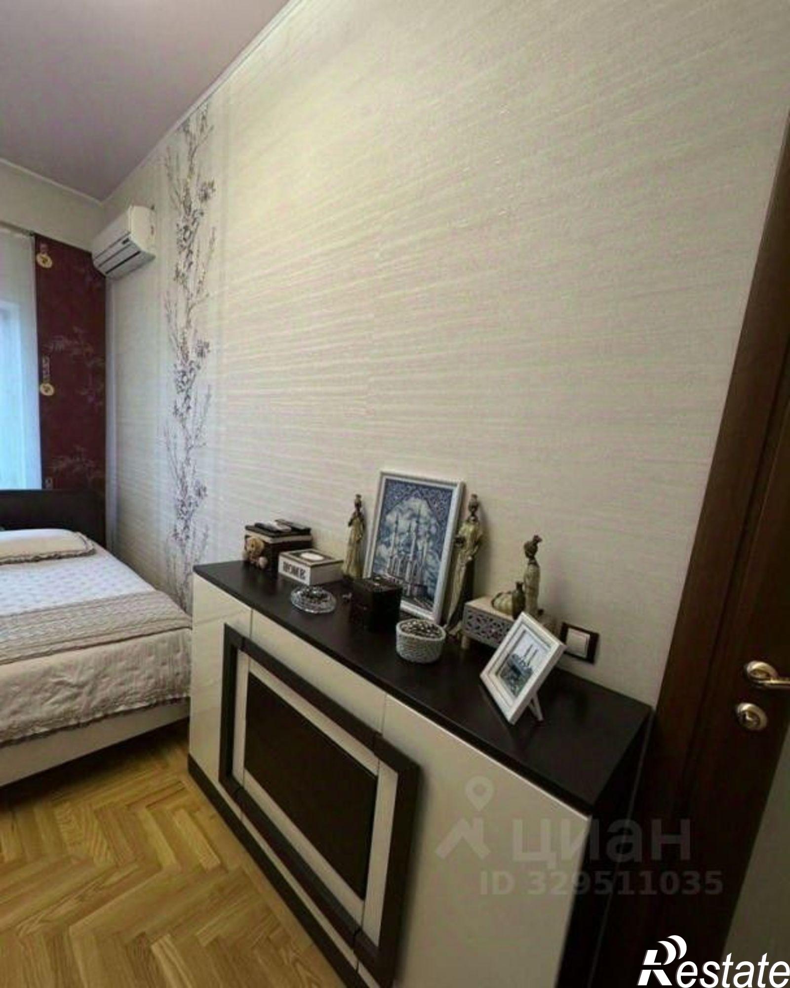 Купить квартиру за 16 300 000 рублей на проспект Славы, 39