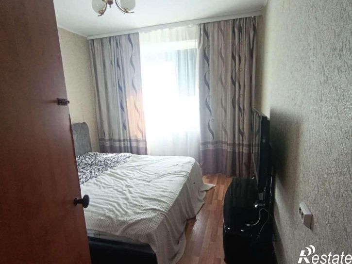 3-комн квартира Есенина улица, 54
