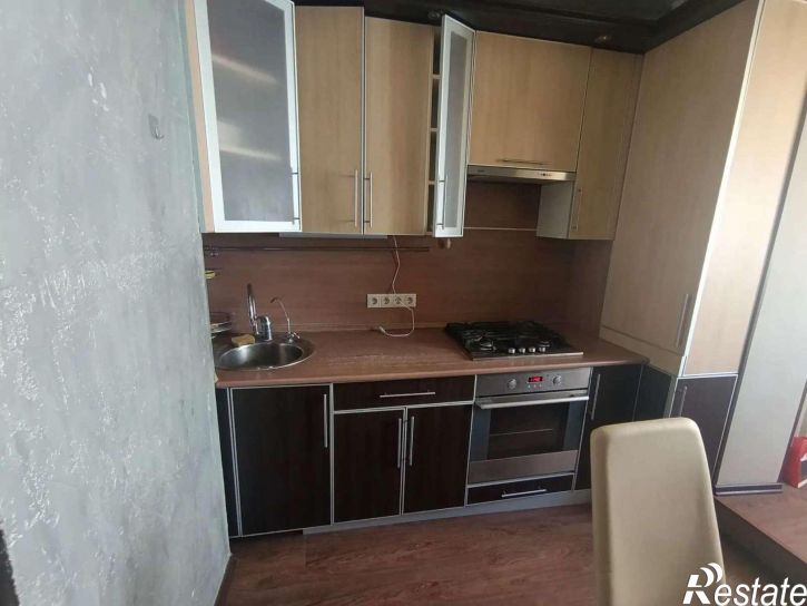3-комн квартира Есенина улица, 54