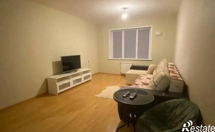 3-комн квартира улица Макаренко, 24,  д. 24