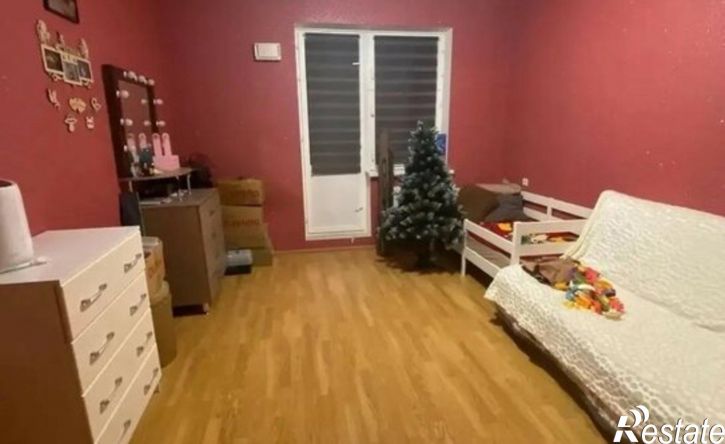 3-комн квартира улица Макаренко, 24,  д. 24