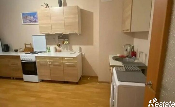 3-комн квартира улица Макаренко, 24,  д. 24