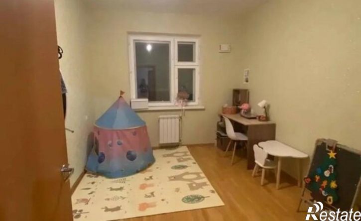 3-комн квартира улица Макаренко, 24,  д. 24