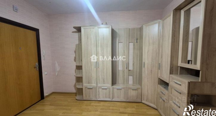 4-комн квартира улица Газовиков, 9,  д. 9